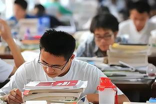 经纪人：罗斯每年休赛期都找中国家教学中文 中文应该有小学水平